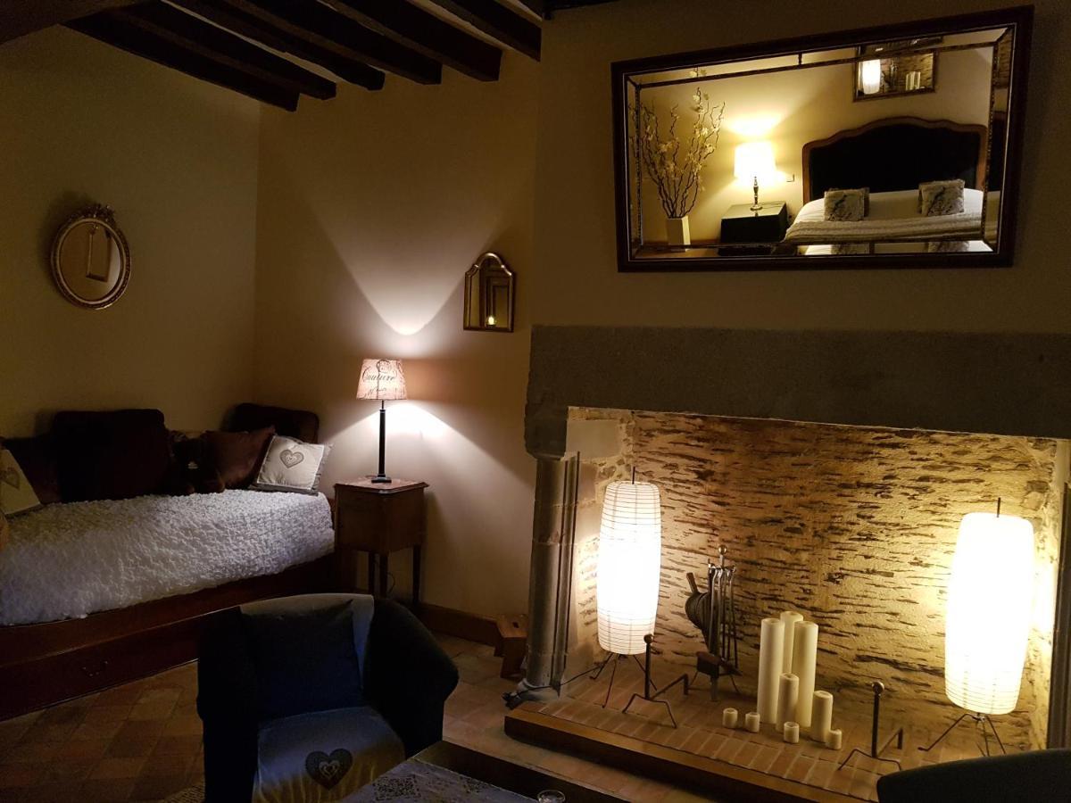 Le Cafe Du Village - Bar A Cocktails & A Ambiance Lohéac Zewnętrze zdjęcie