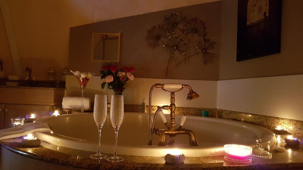 Le Cafe Du Village - Bar A Cocktails & A Ambiance Lohéac Zewnętrze zdjęcie
